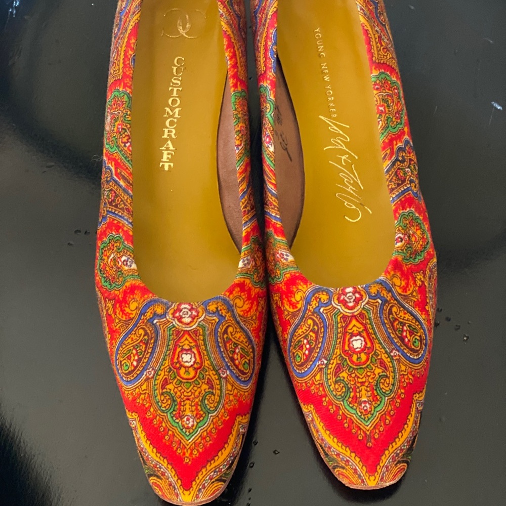 Vintage 1970s Lord & Taylor  paisley women’s shoes young New Yorker